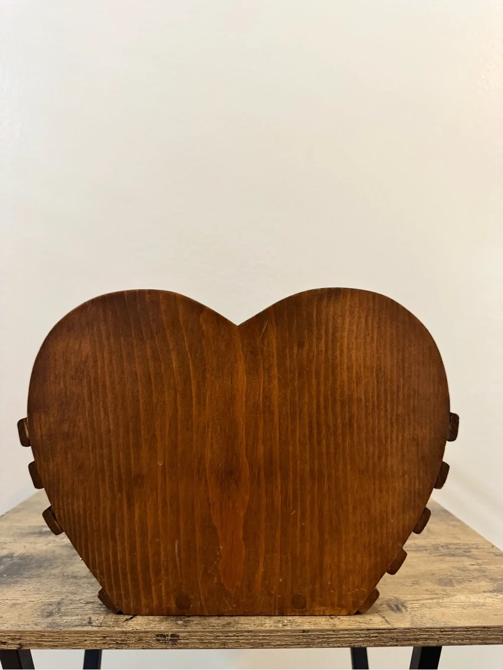 Vintage Heart-Shaped Wooden Slatted Storage Crate / Magazine Rack